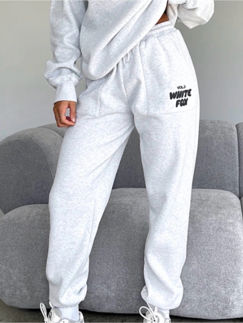 White Fox Vol. 3 Graphic Fleece Jogger Sweatpants Small NWOT Gray/Navy